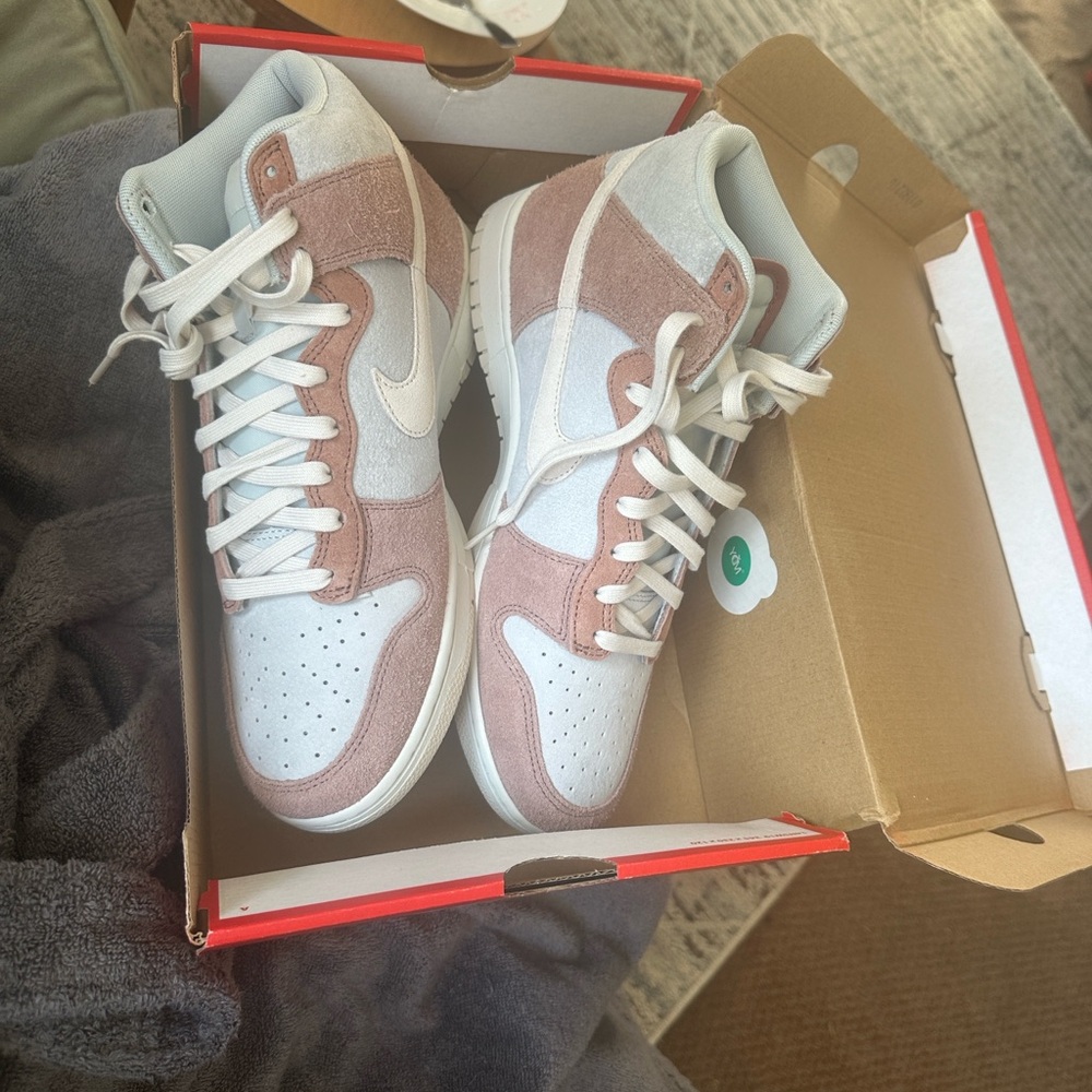 Nike Pink and White Athletic Shoes - Picture 9 of 10